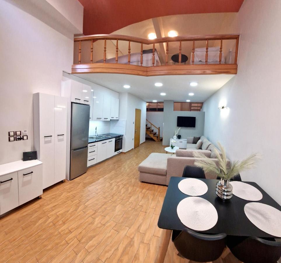 Pg Luxury Apartment Kavala Esterno foto